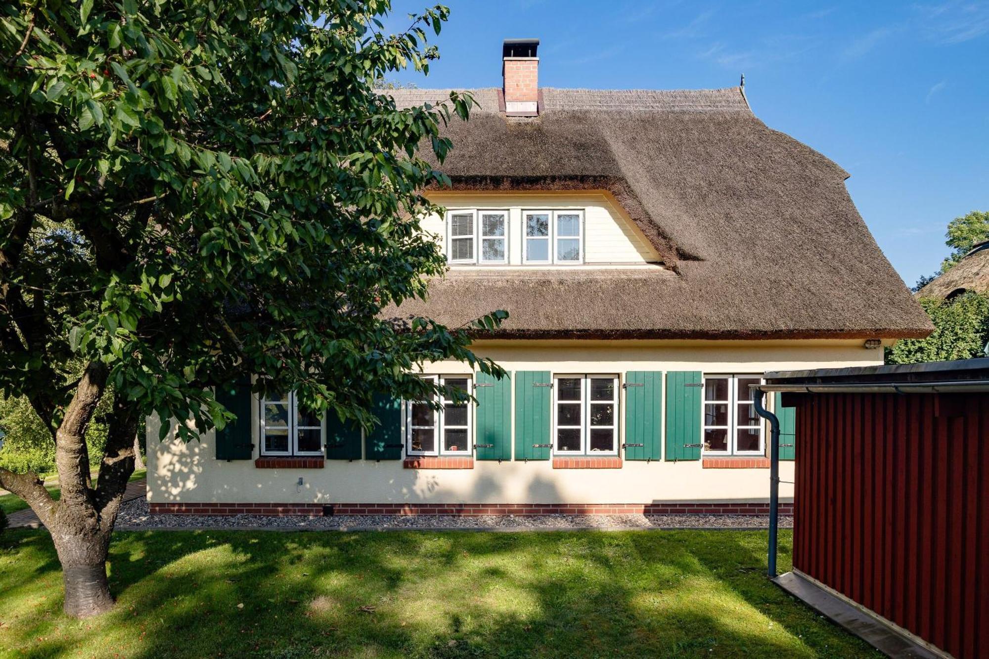 Ferienhaus Preetz 1A - Idylle Unter Reet Burtevitz Extérieur photo
