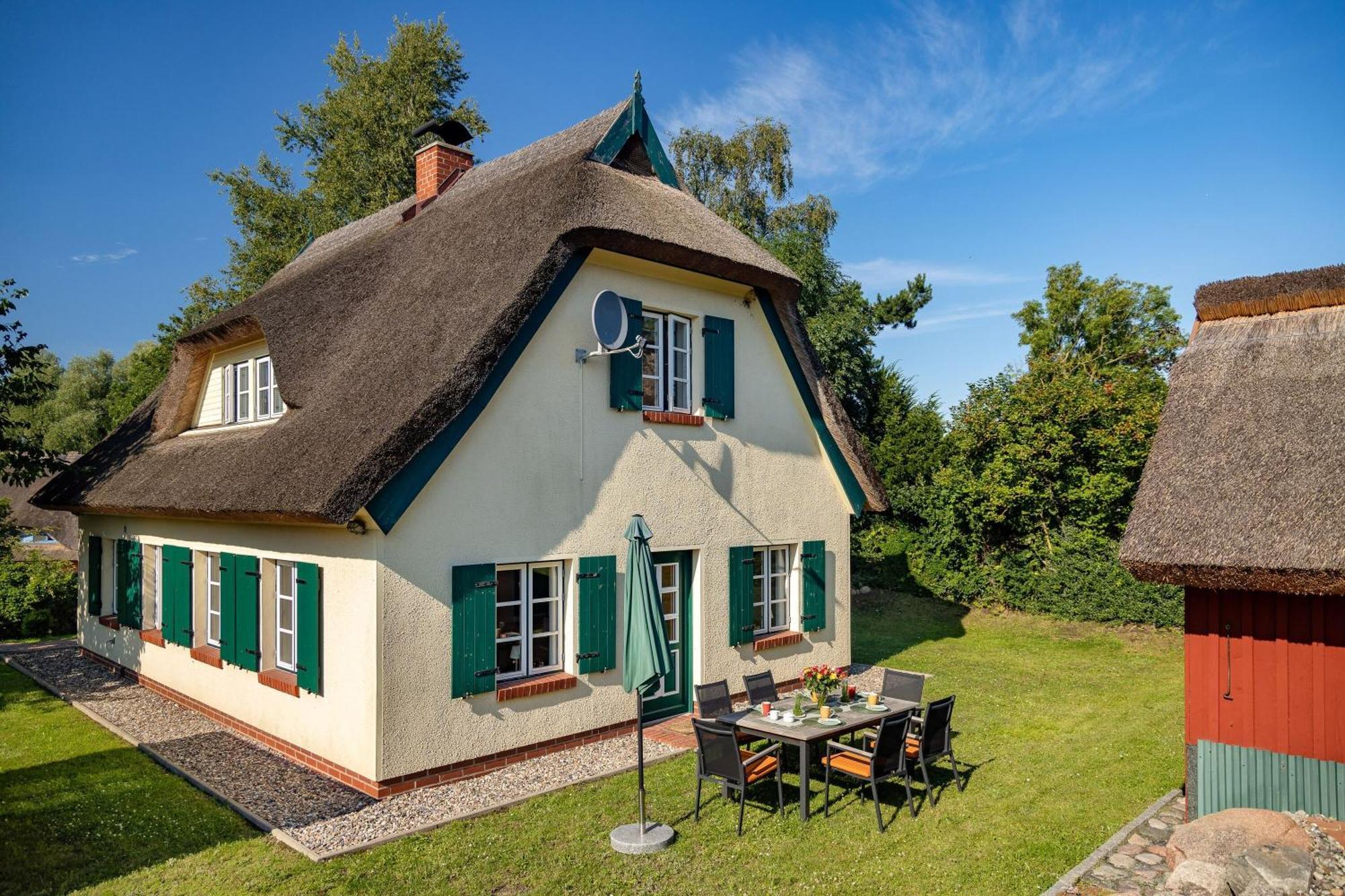 Ferienhaus Preetz 1A - Idylle Unter Reet Burtevitz Extérieur photo